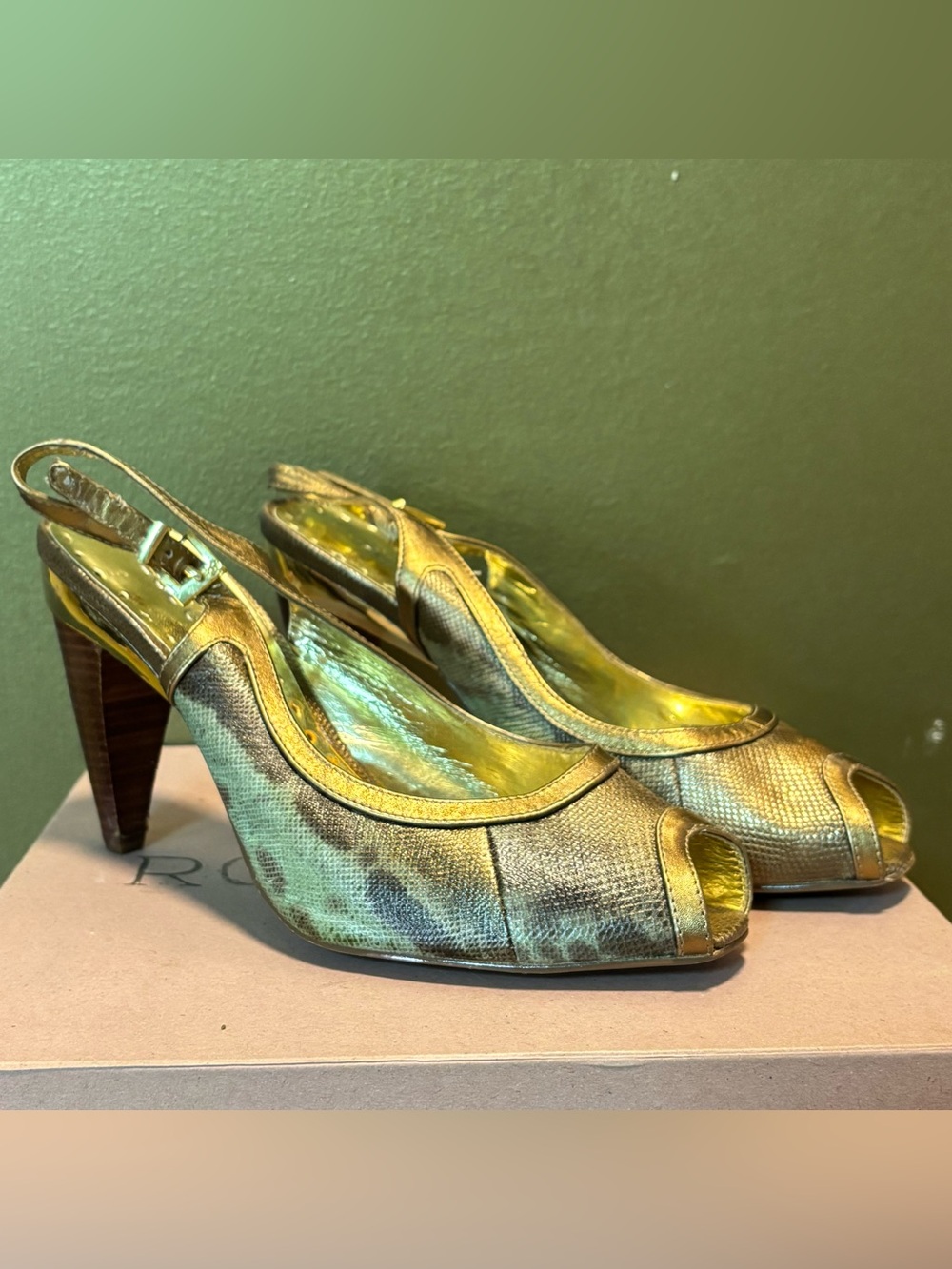 BCBGirls Gold Metallic Peep Toe Slingback Heels Size 8